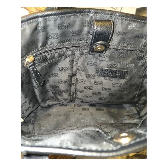 Michael Kors Black Shoulder Bag - Picture 3 of 4